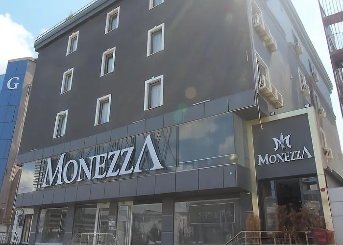 Monezza Hotel