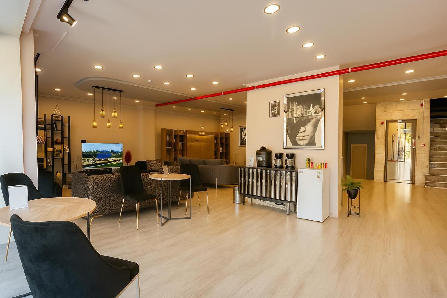 Monezza Hotel