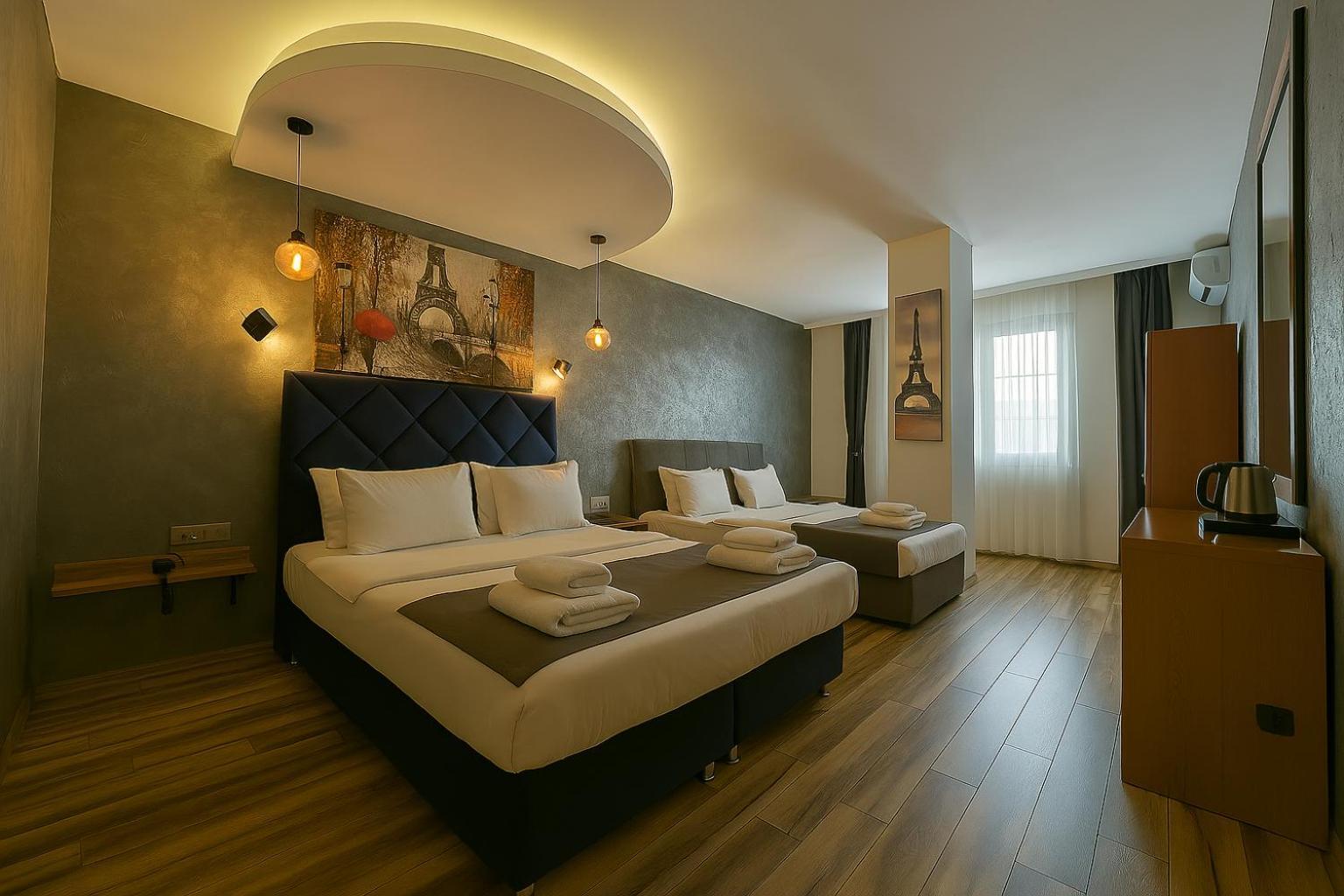 Monezza Hotel