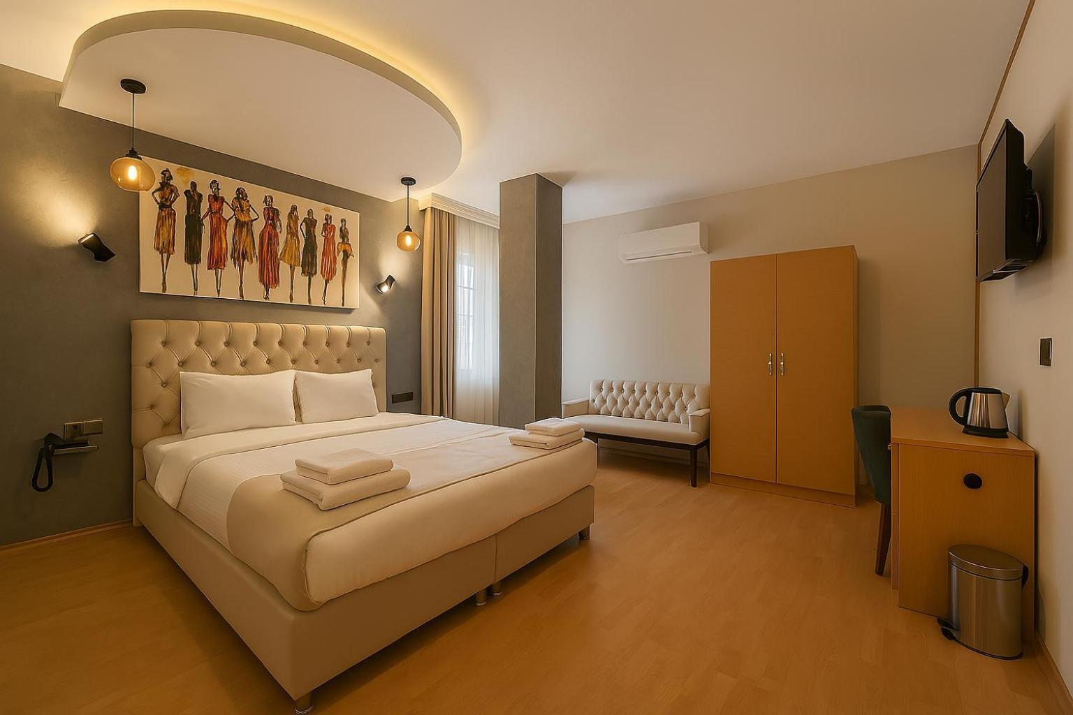 Hotel Monezza